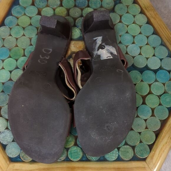 💜5/$25 size 6.5 etienne agnier heeled sandals - Picture 5 of 5